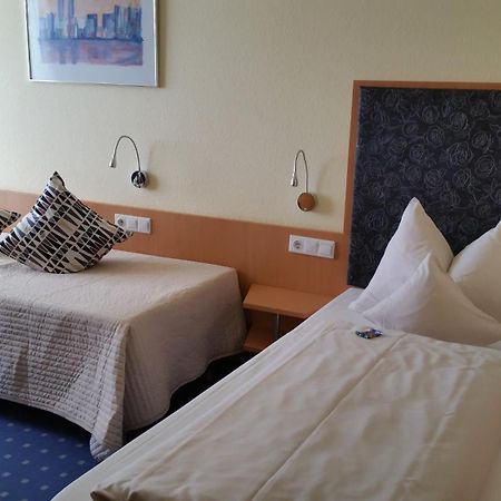Hotel Ifen Wiesloch Extérieur photo