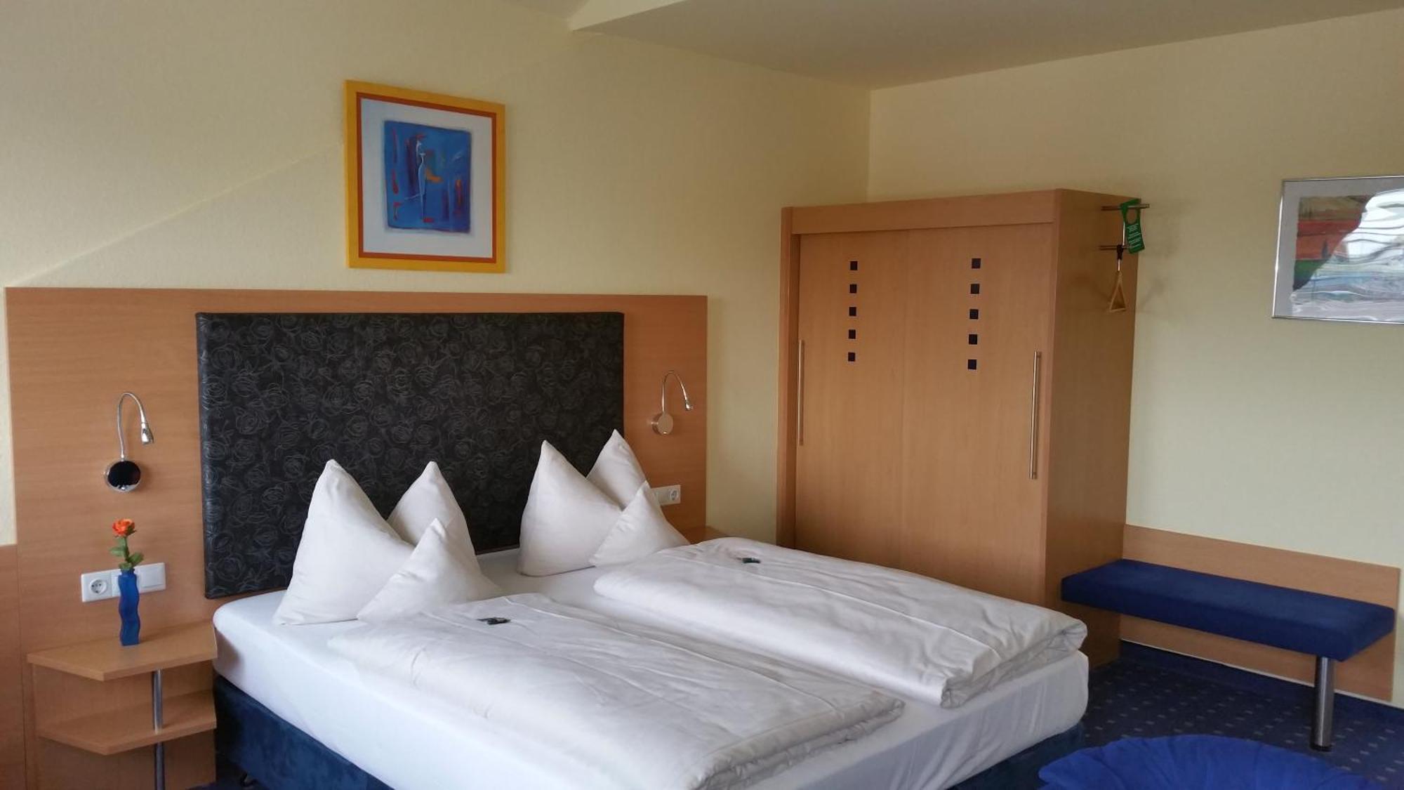 Hotel Ifen Wiesloch Extérieur photo