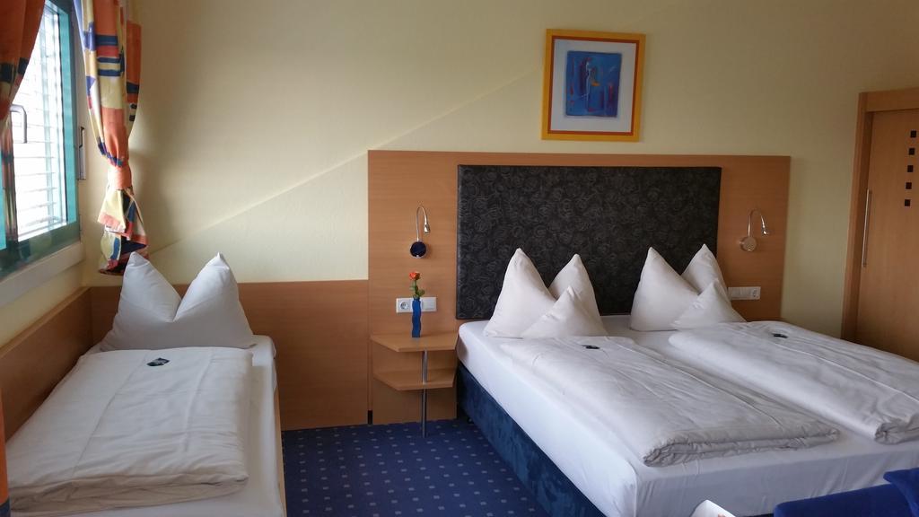 Hotel Ifen Wiesloch Extérieur photo