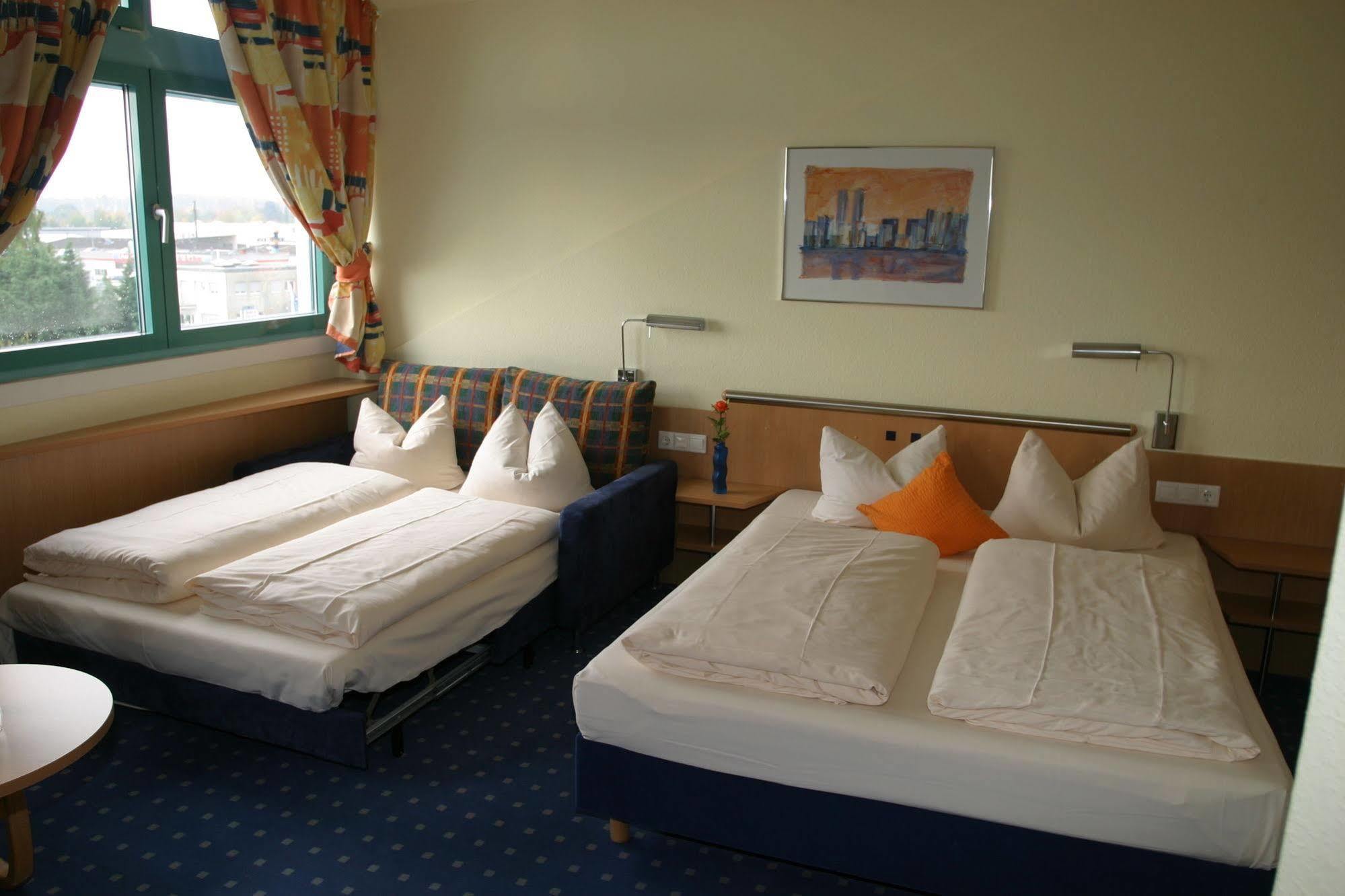 Hotel Ifen Wiesloch Extérieur photo