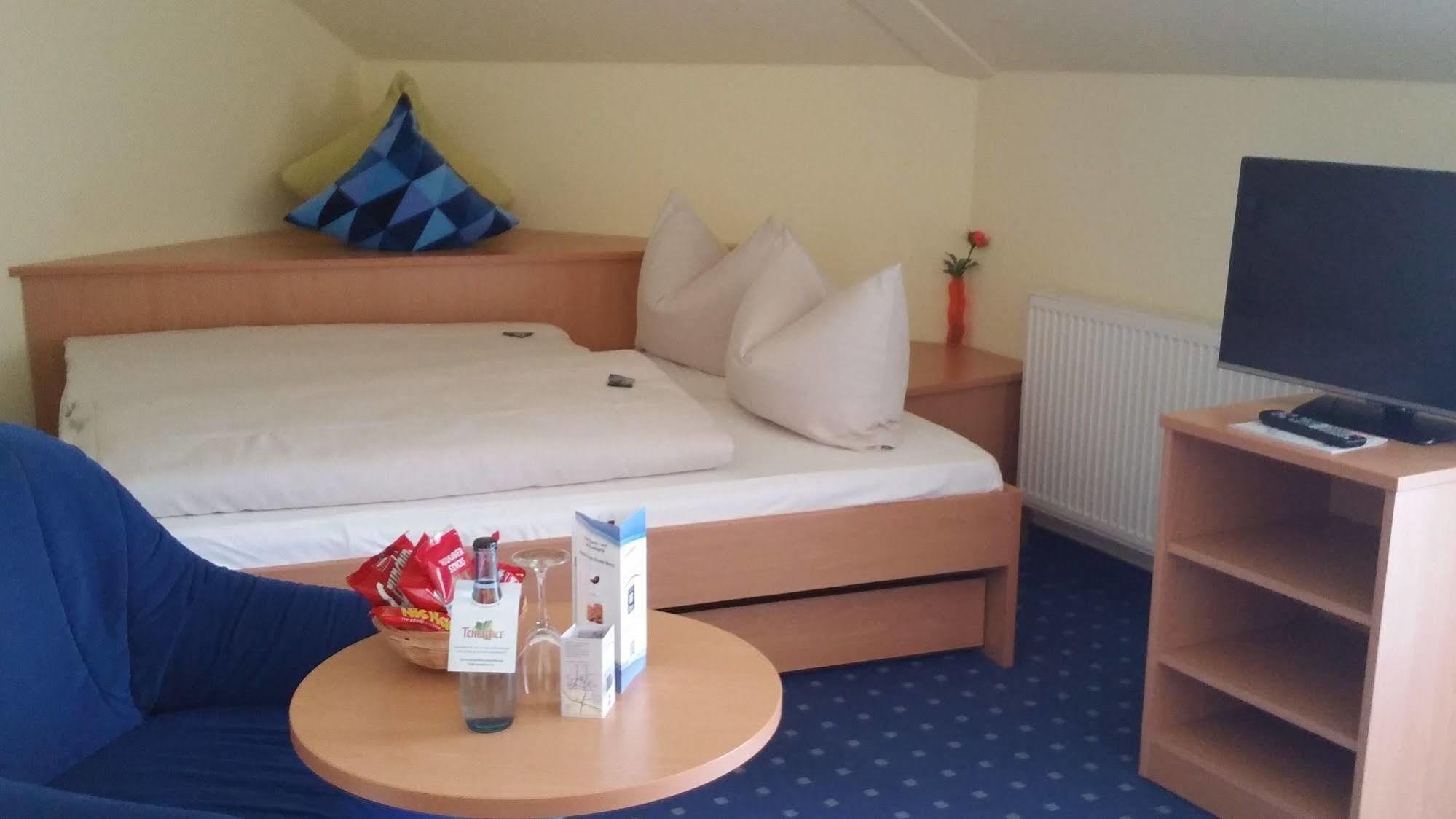 Hotel Ifen Wiesloch Extérieur photo